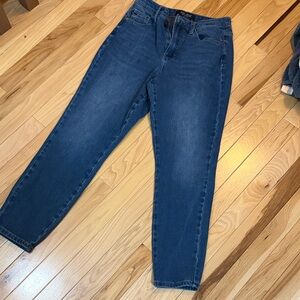 Judy Blue Women's Straight Leg Jeans in Dark Blue